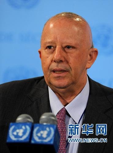6月4日，聯(lián)合國安理會本月輪值主席、墨西哥常駐聯(lián)合國代表埃萊爾在紐約聯(lián)合國總部的記者會上對媒體發(fā)言。埃萊爾說，安理會將就“天安”號事件進行磋商。新華社記者 申宏 攝