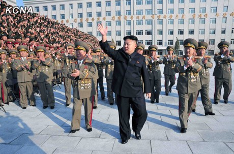 金正恩訪問國家安全保衛(wèi)部，向戰(zhàn)士表達(dá)了祝賀。