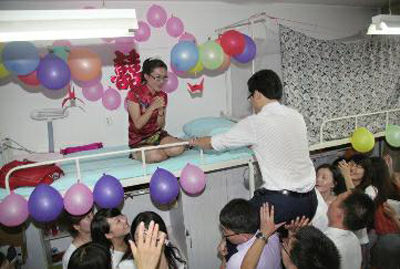 畢業(yè)了，結(jié)婚了(圖)