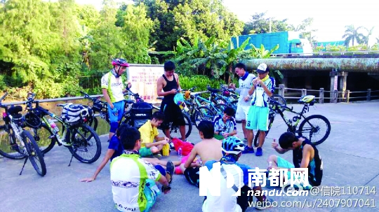 凌晨4時20分，他們從五邑大學出發(fā)。