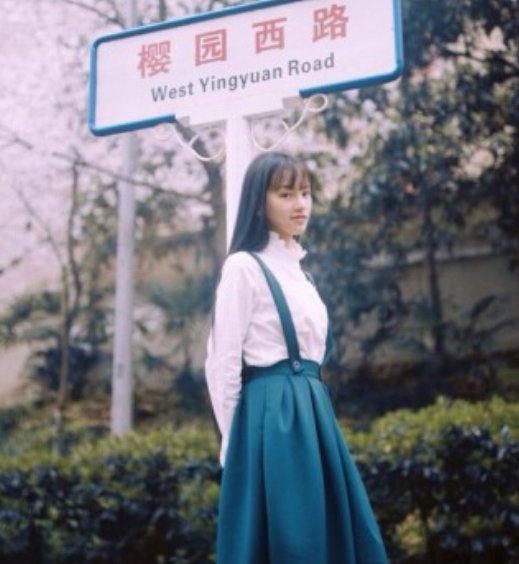 雪糕?；ňW(wǎng)絡(luò)走紅 盤點(diǎn)意外走紅的高校美女（組圖）