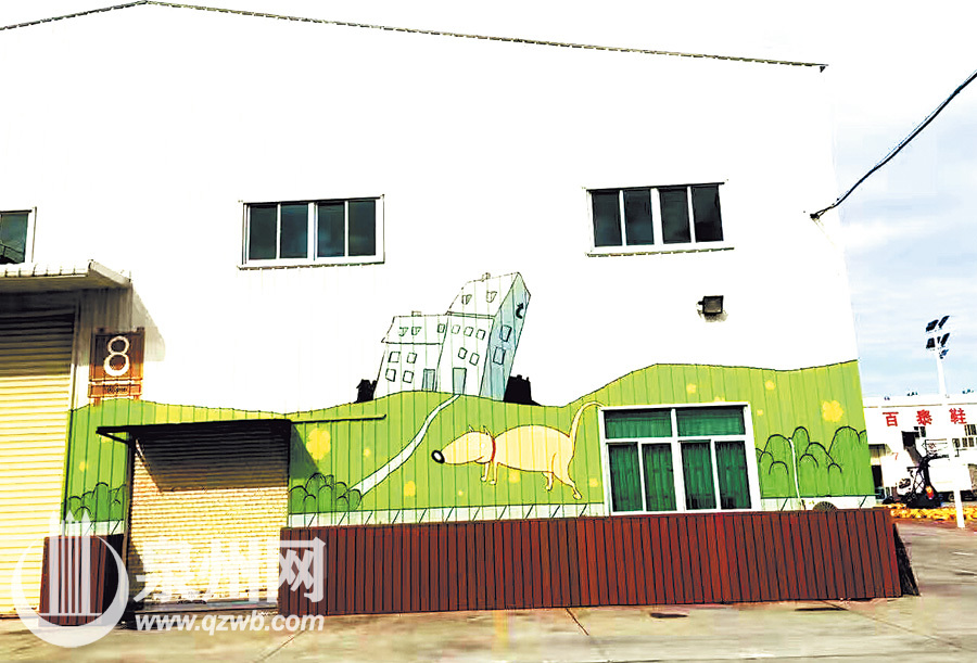 近日，在晉江西園街道嶼頭社區(qū)的工業(yè)園區(qū)內(nèi)，原本冰冷的工業(yè)廠房外墻被噴繪上各式各樣的3D彩繪圖案，立即搖身一變成為靚麗風(fēng)景，讓人眼前一亮。